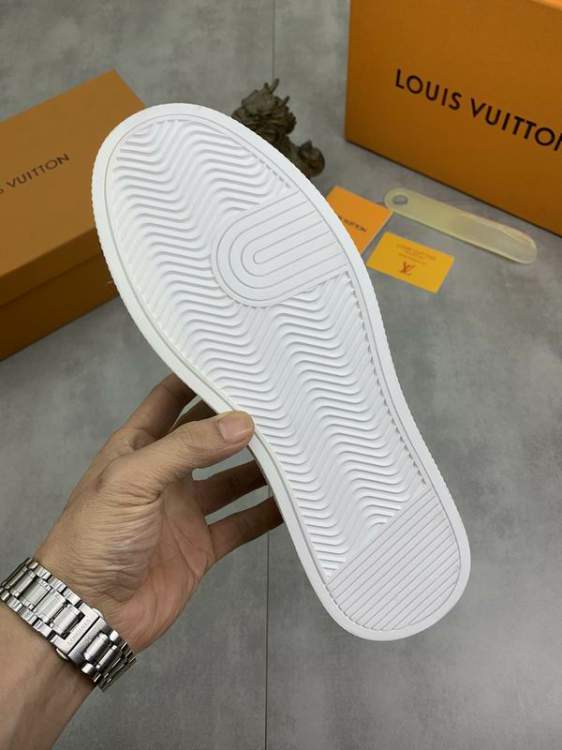 Picture of Louis Vuitton Shoes _SKULVsz38-44mnf013415203
